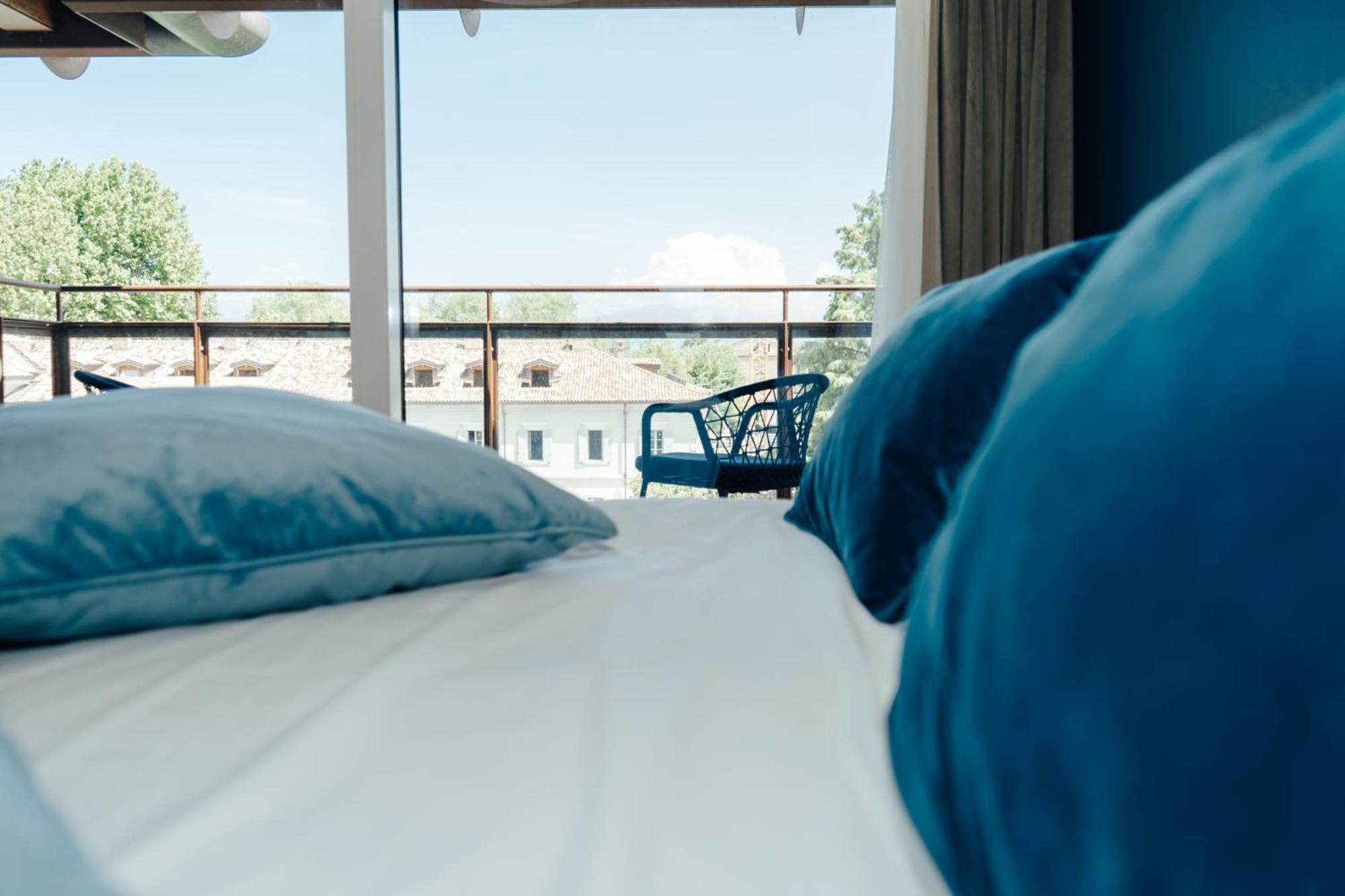 C House Rooms Lake Peschiera del Garda Ngoại thất bức ảnh