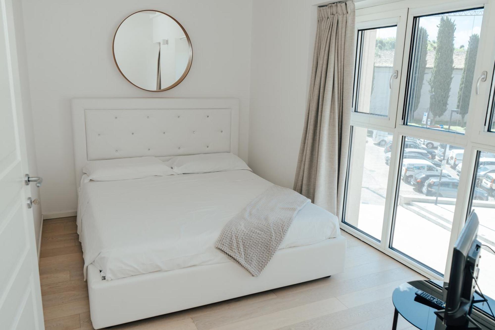 C House Rooms Lake Peschiera del Garda Ngoại thất bức ảnh