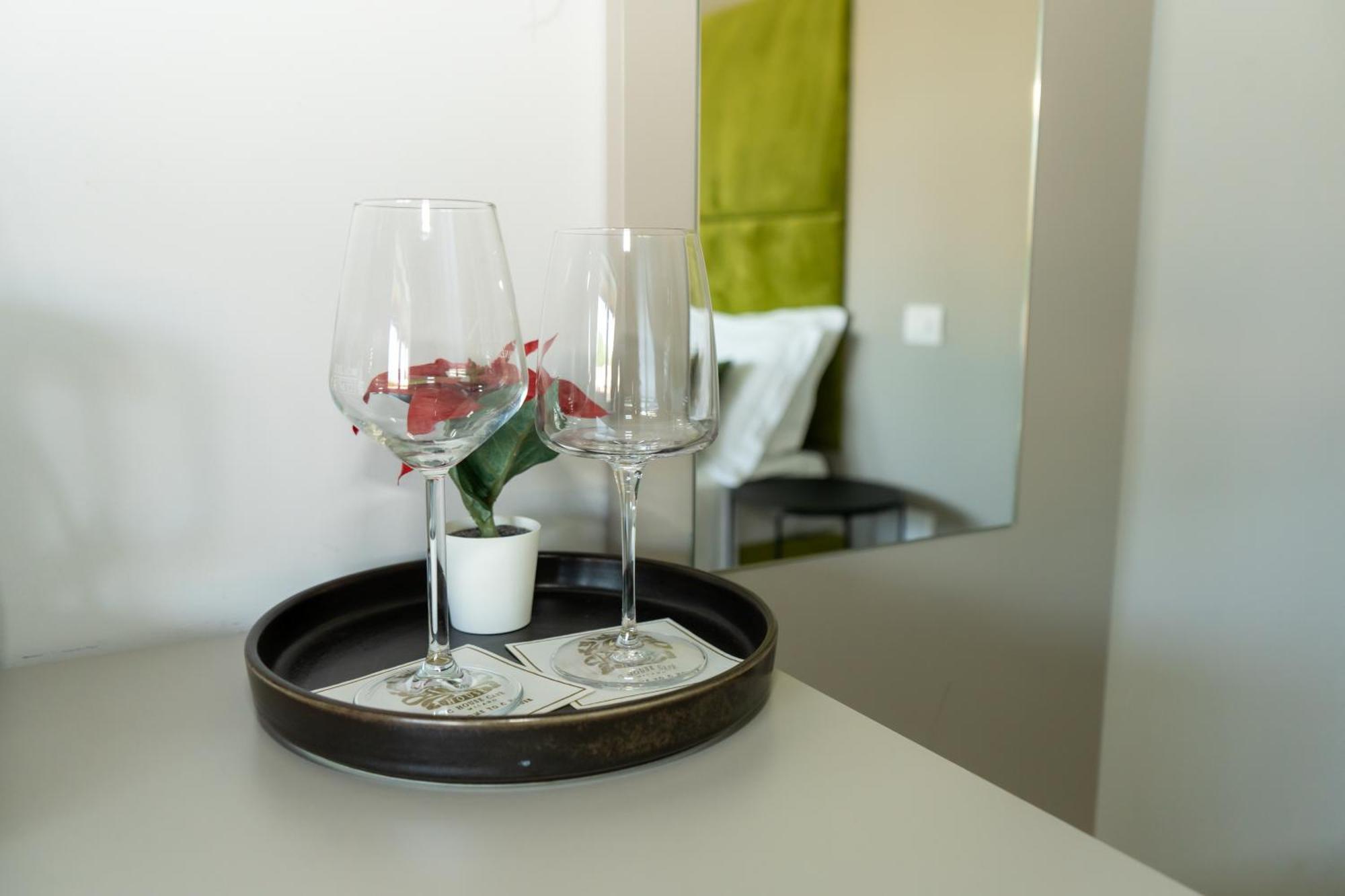 C House Rooms Lake Peschiera del Garda Ngoại thất bức ảnh